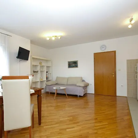 Apartment Danijela 1885